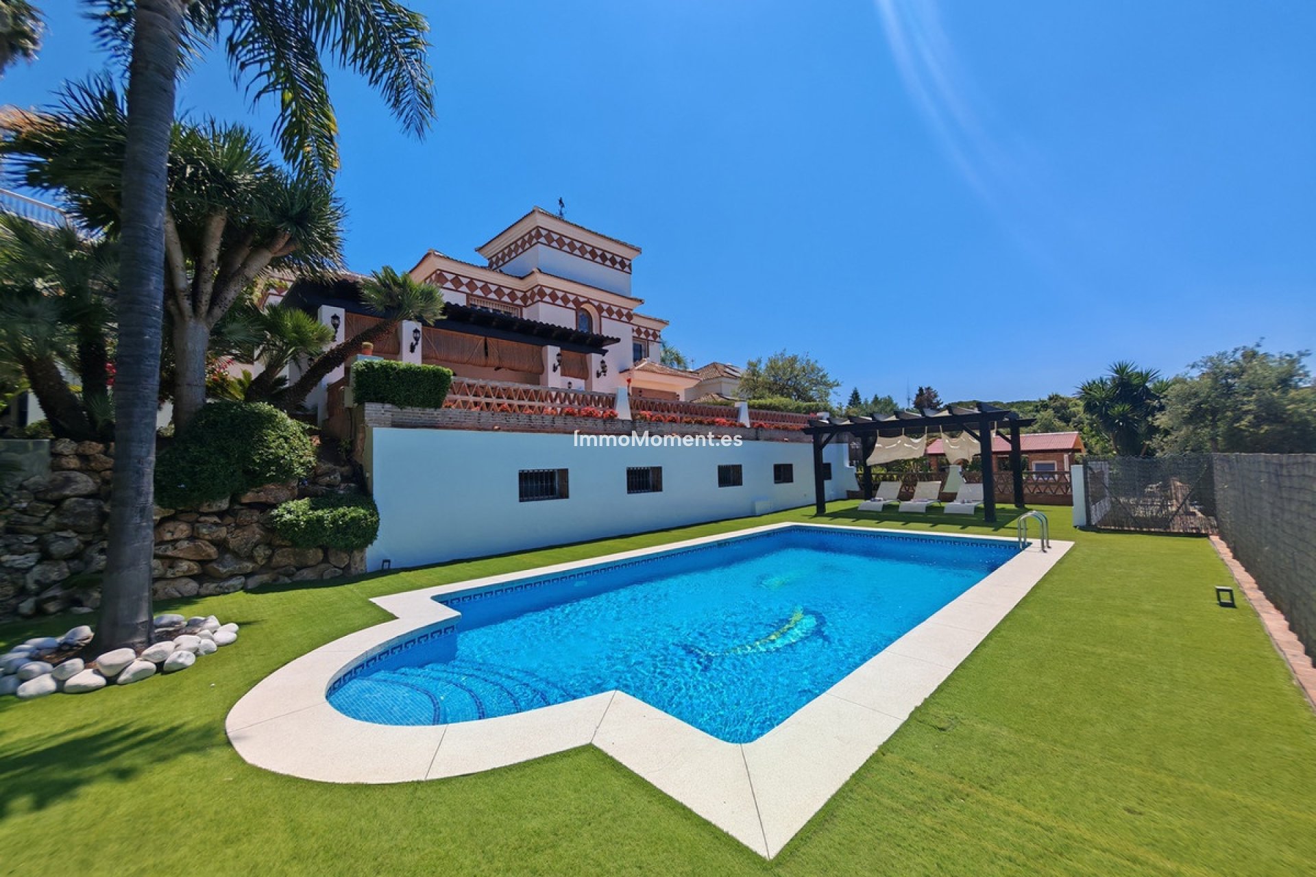 Resale - Detached villa - Marbella - Elviria