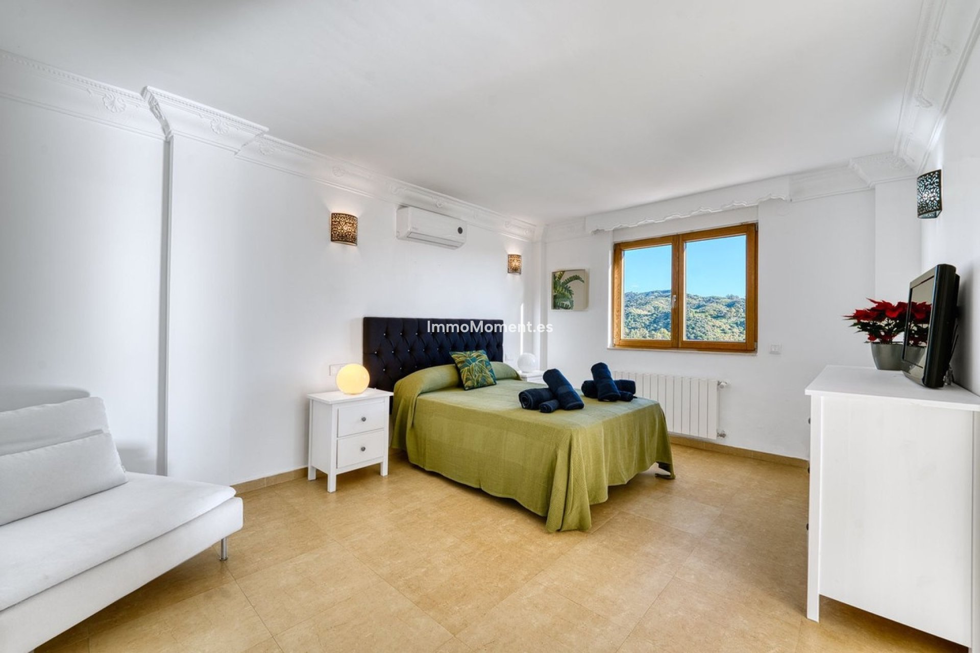 Resale - Detached villa - Marbella - Elviria