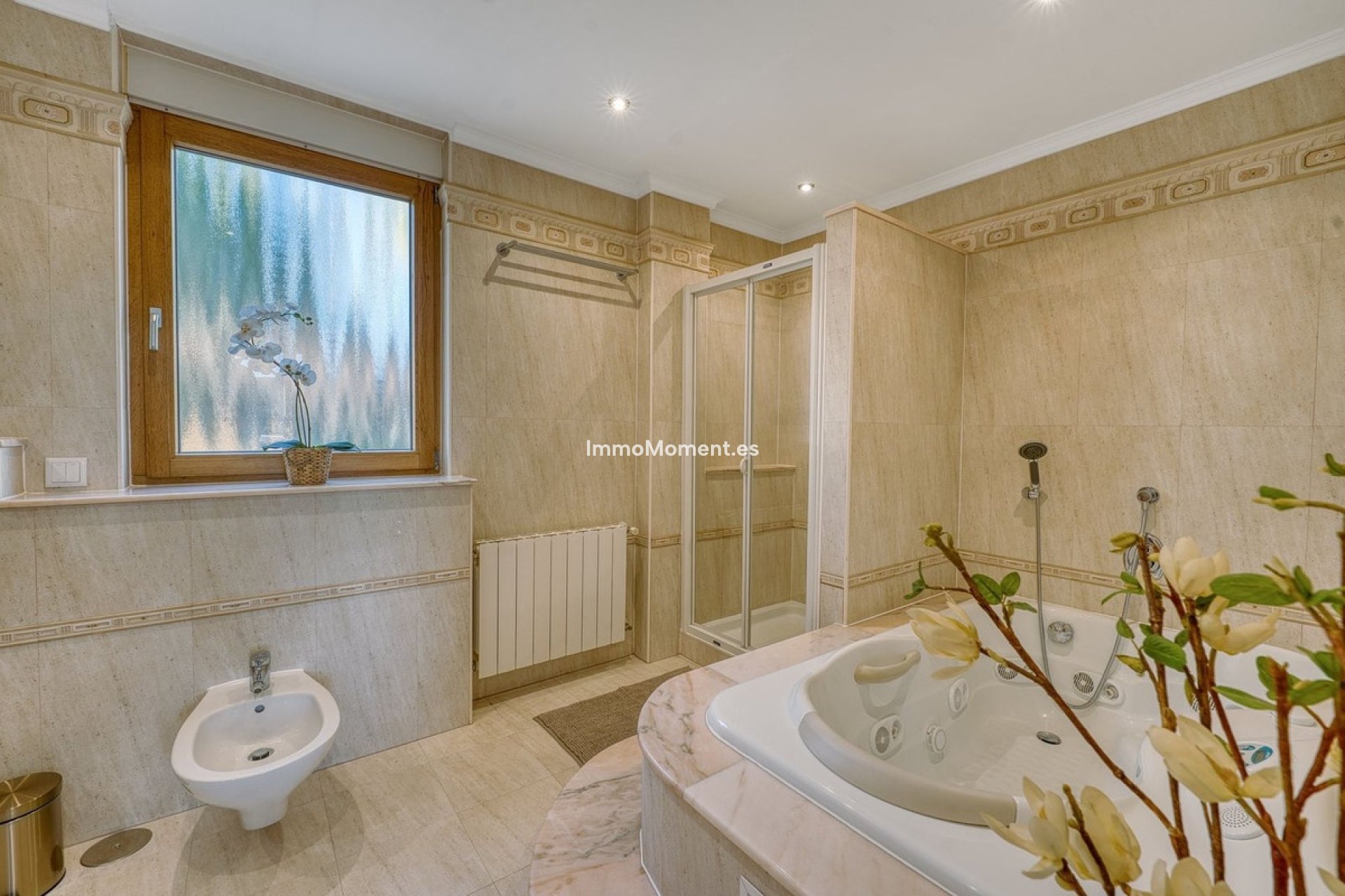 Resale - Detached villa - Marbella - Elviria