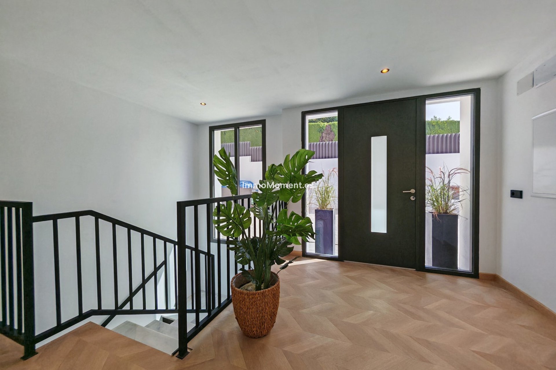 Resale - Detached villa - Marbella - Elviria