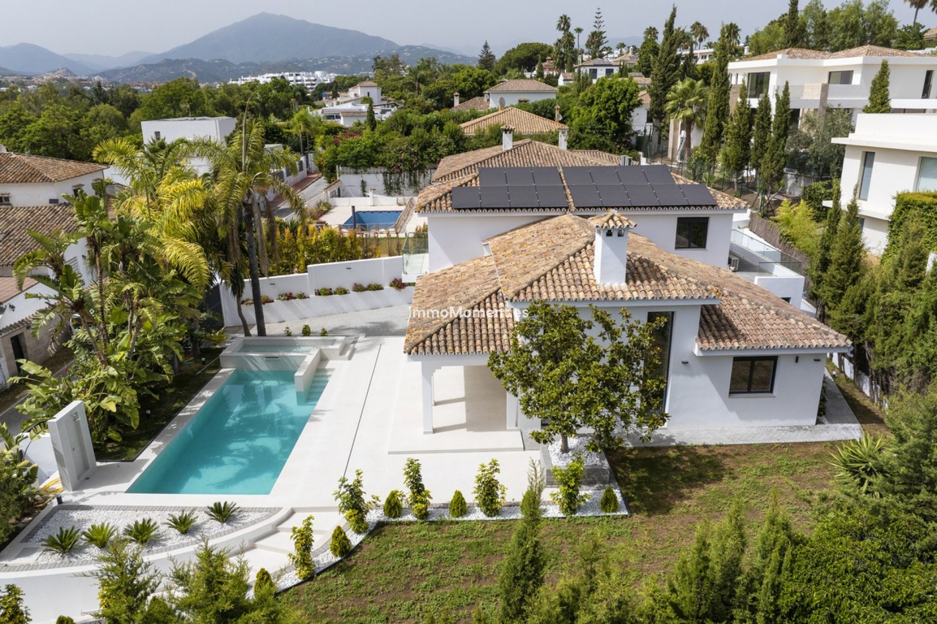 Resale - Detached villa - Marbella - Guadalmina Alta