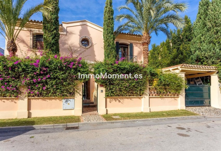 Resale - Detached villa - Marbella - Guadalmina Alta