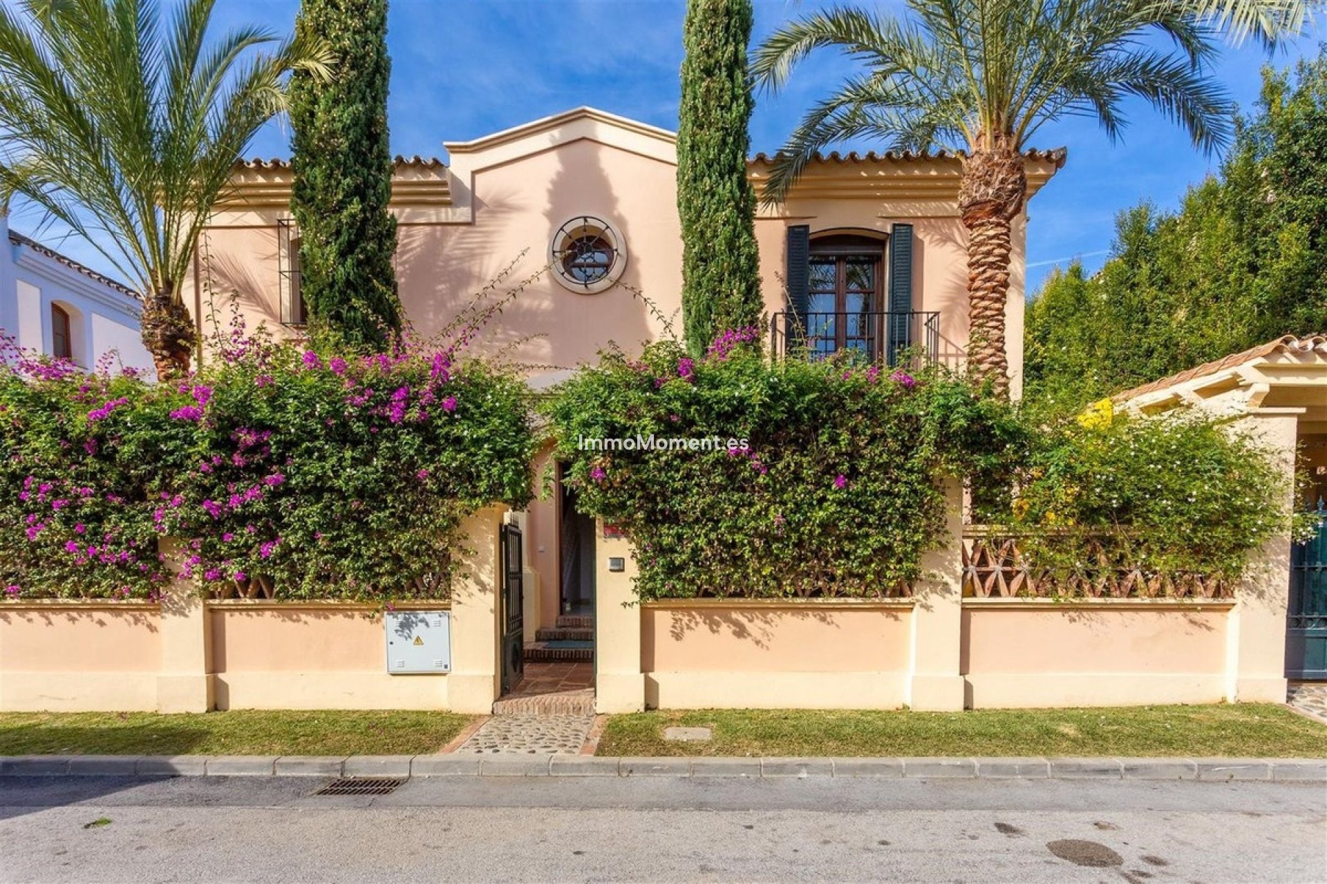 Resale - Detached villa - Marbella - Guadalmina Alta