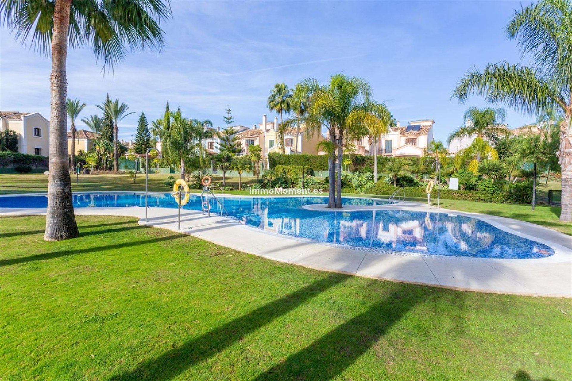 Resale - Detached villa - Marbella - Guadalmina Alta