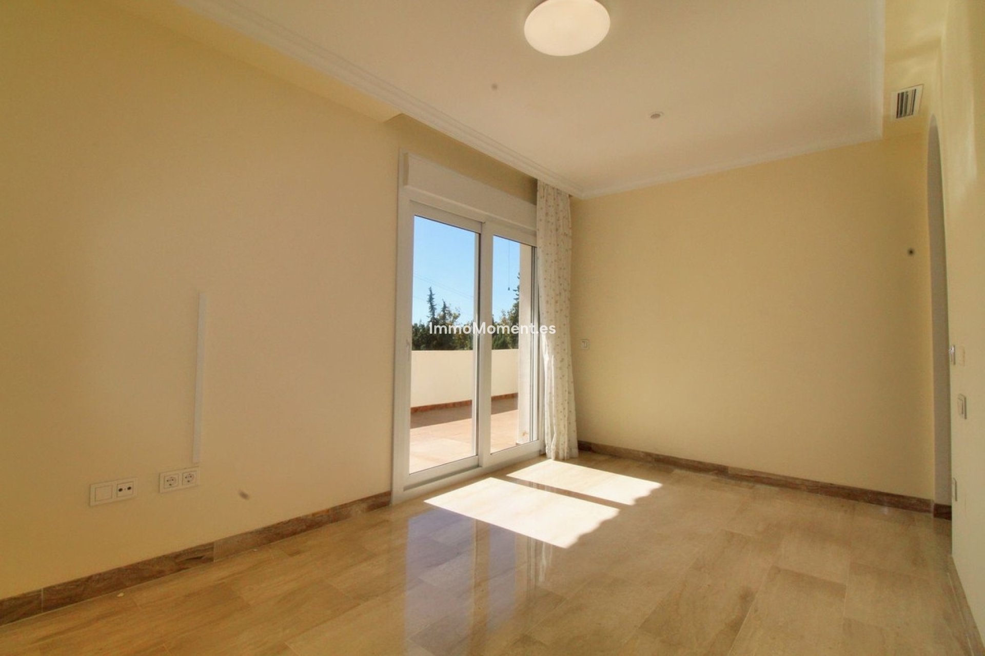 Resale - Detached villa - Marbella - Guadalmina Alta