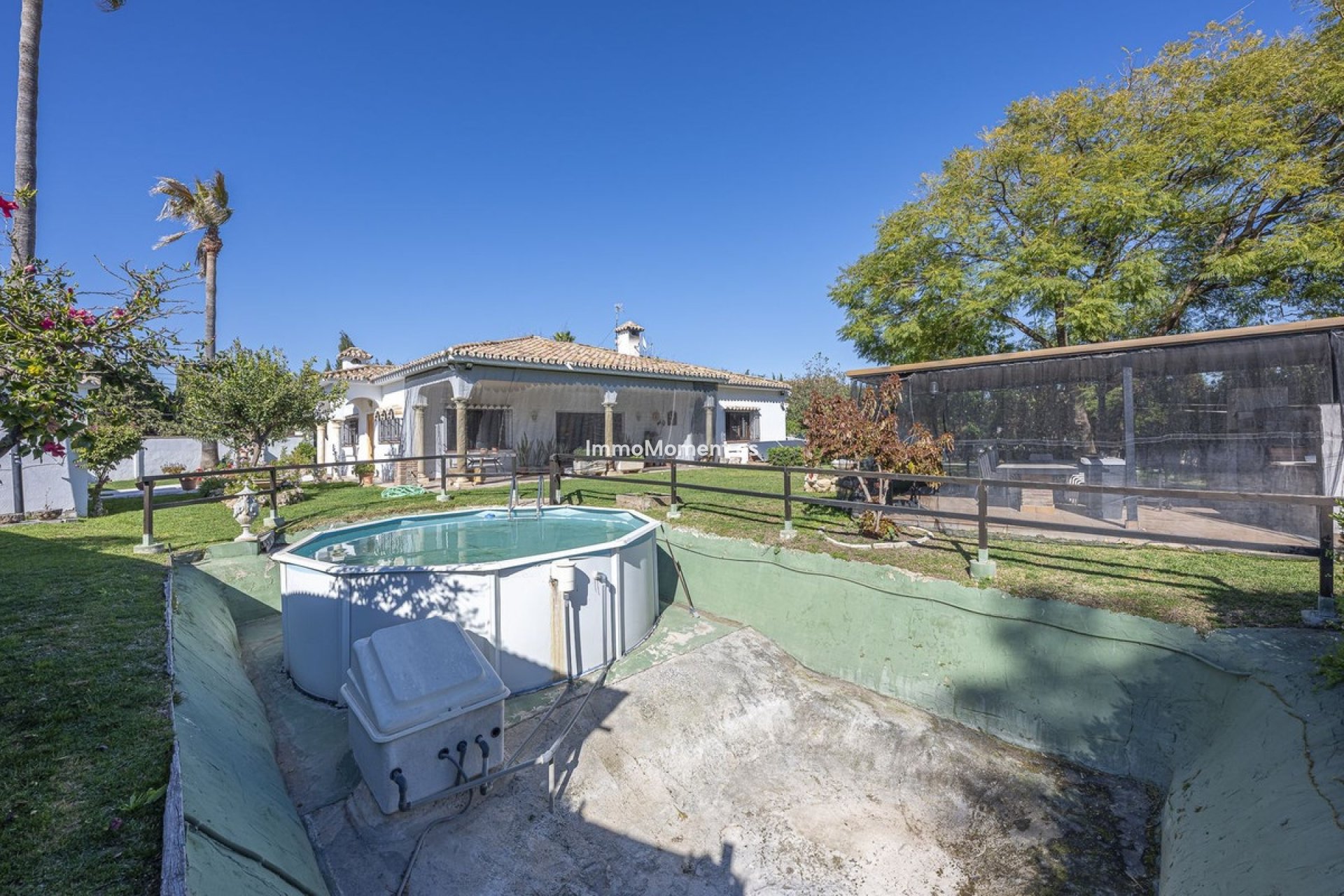 Resale - Detached villa - Marbella - Guadalmina Alta