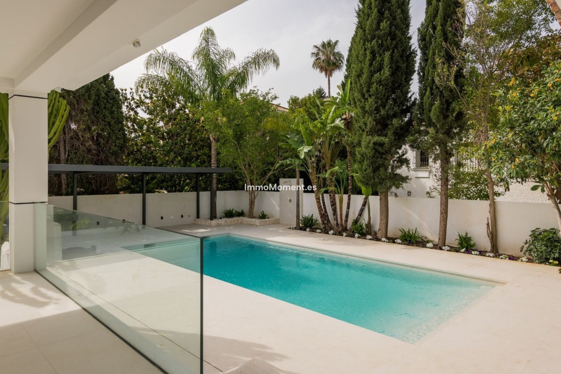 Resale - Detached villa - Marbella - Guadalmina Alta