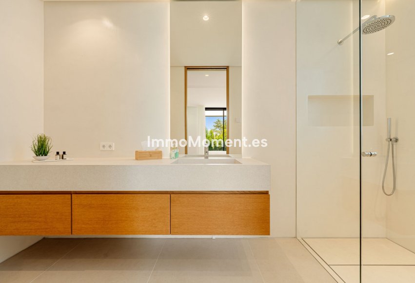Resale - Detached villa - Marbella - Guadalmina Alta