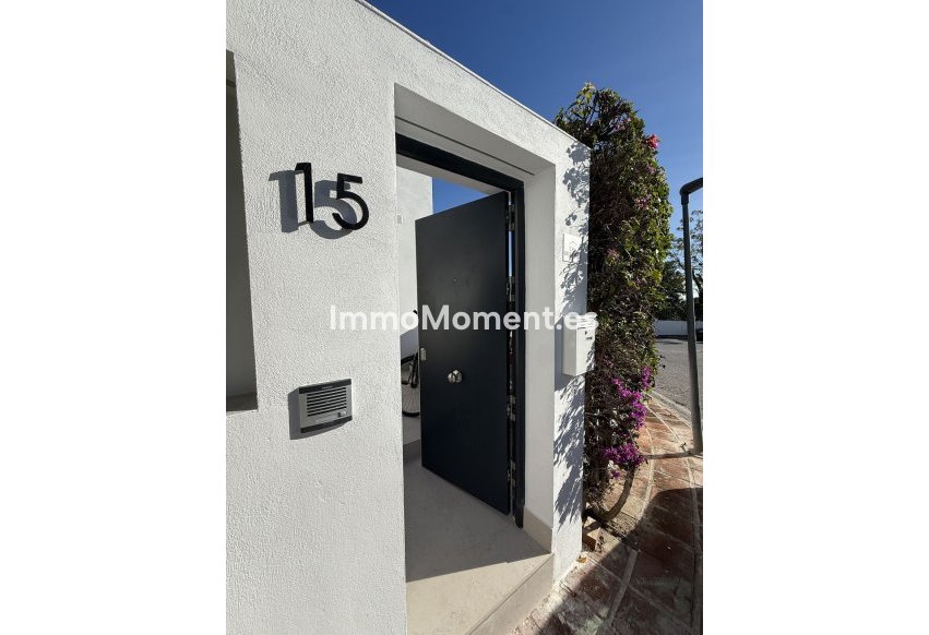 Resale - Detached villa - Marbella - Guadalmina Alta