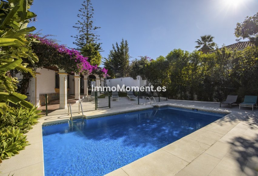 Resale - Detached villa - Marbella - Guadalmina Alta