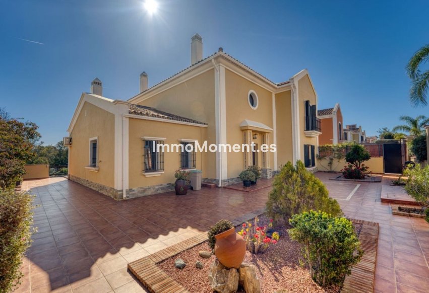 Resale - Detached villa - Marbella - Guadalmina Alta