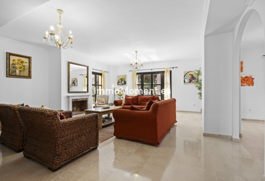 Resale - Detached villa - Marbella - Guadalmina Alta