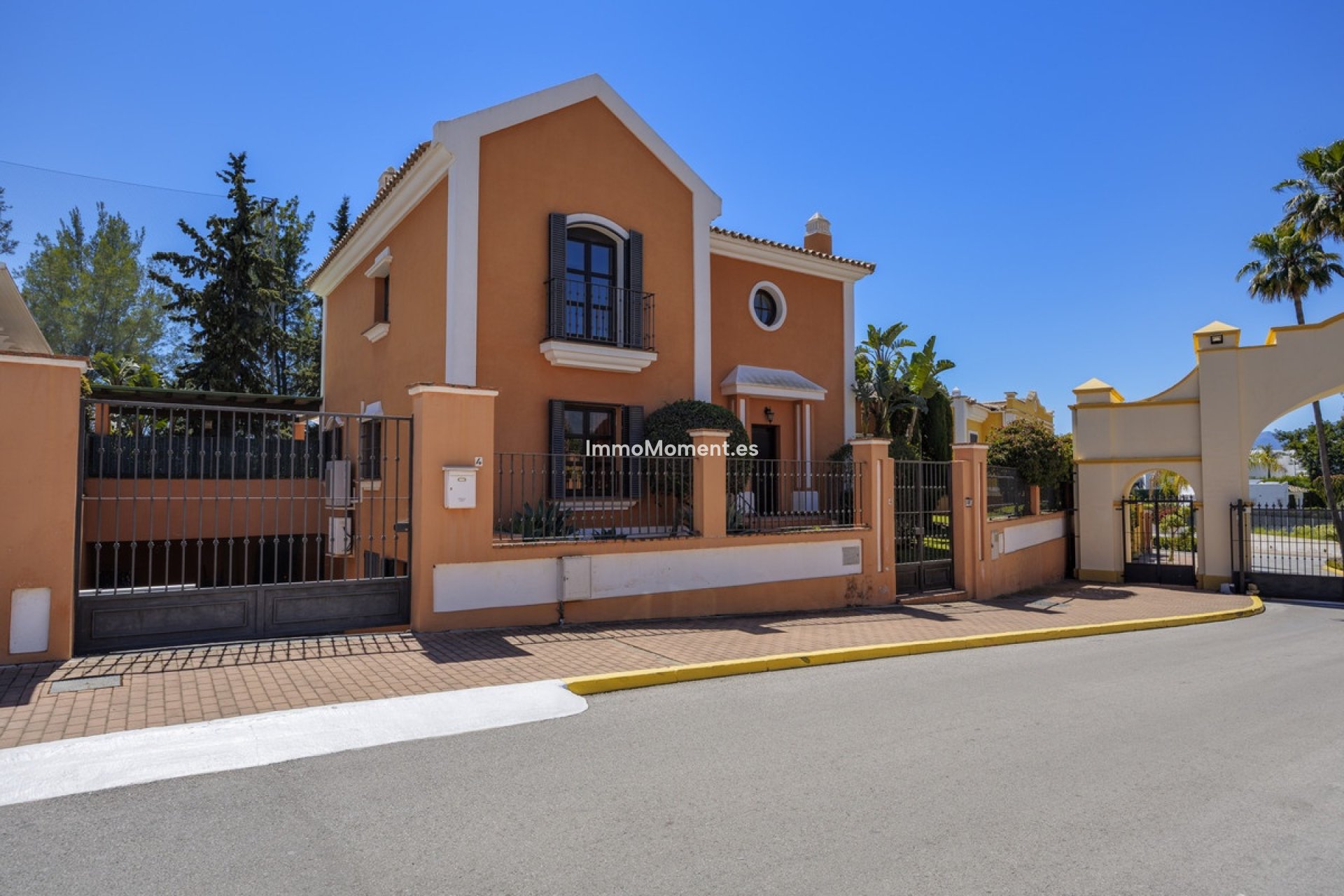 Resale - Detached villa - Marbella - Guadalmina Alta