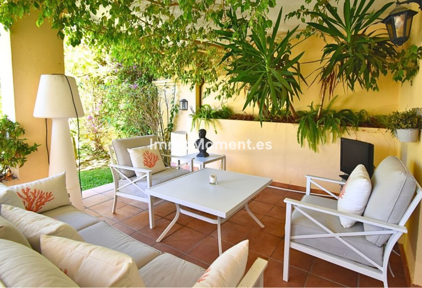 Resale - Detached villa - Marbella - Guadalmina Alta