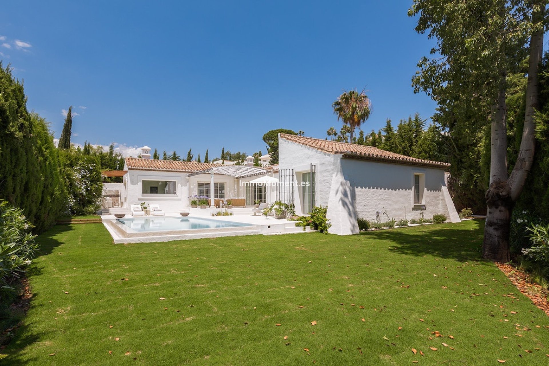 Resale - Detached villa - Marbella - Guadalmina Alta