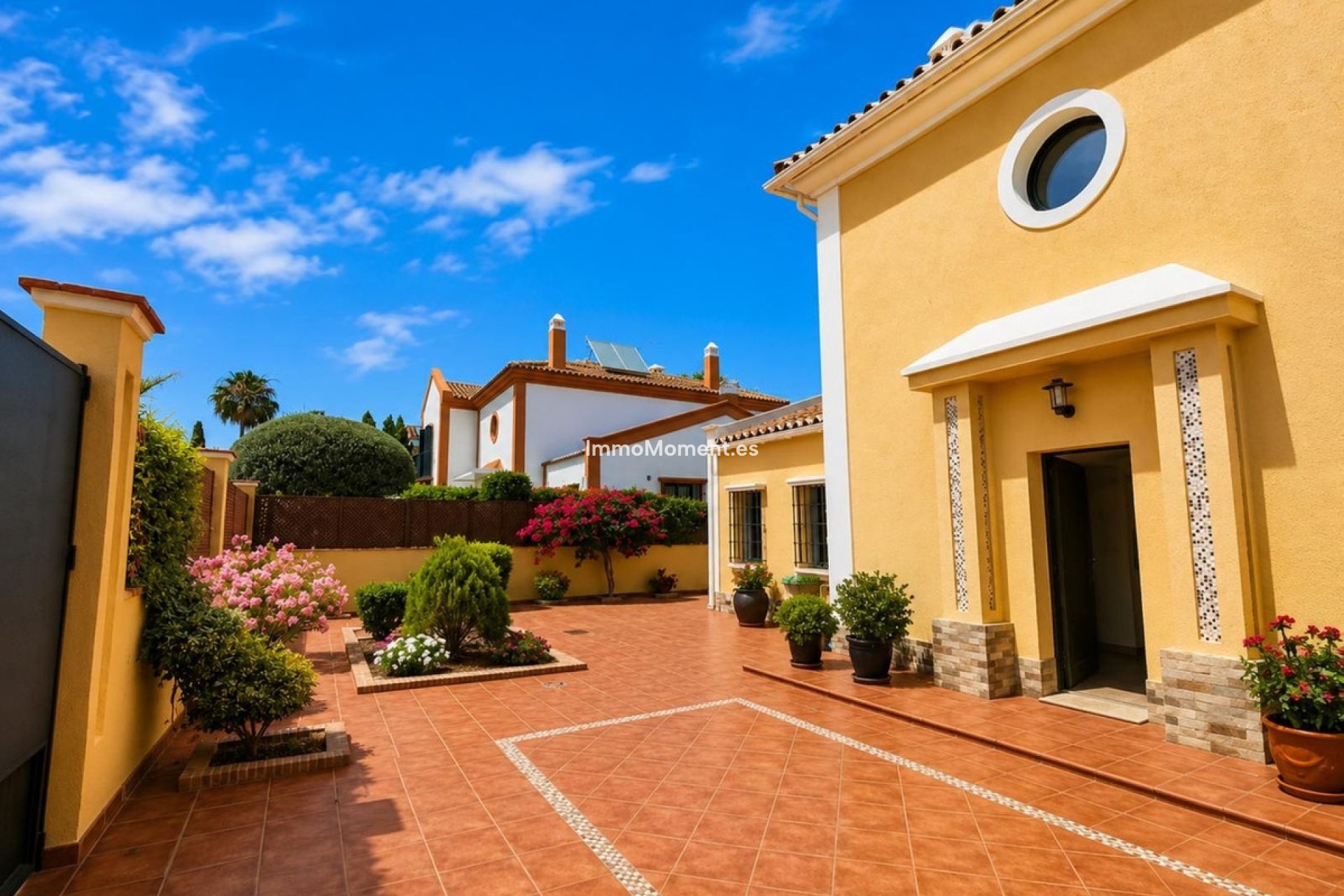 Resale - Detached villa - Marbella - Guadalmina Alta