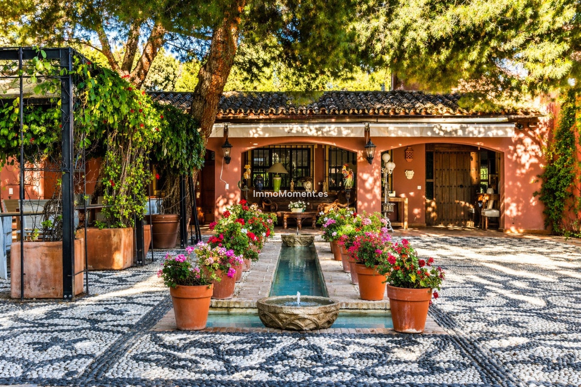 Resale - Detached villa - Marbella - Guadalmina Baja