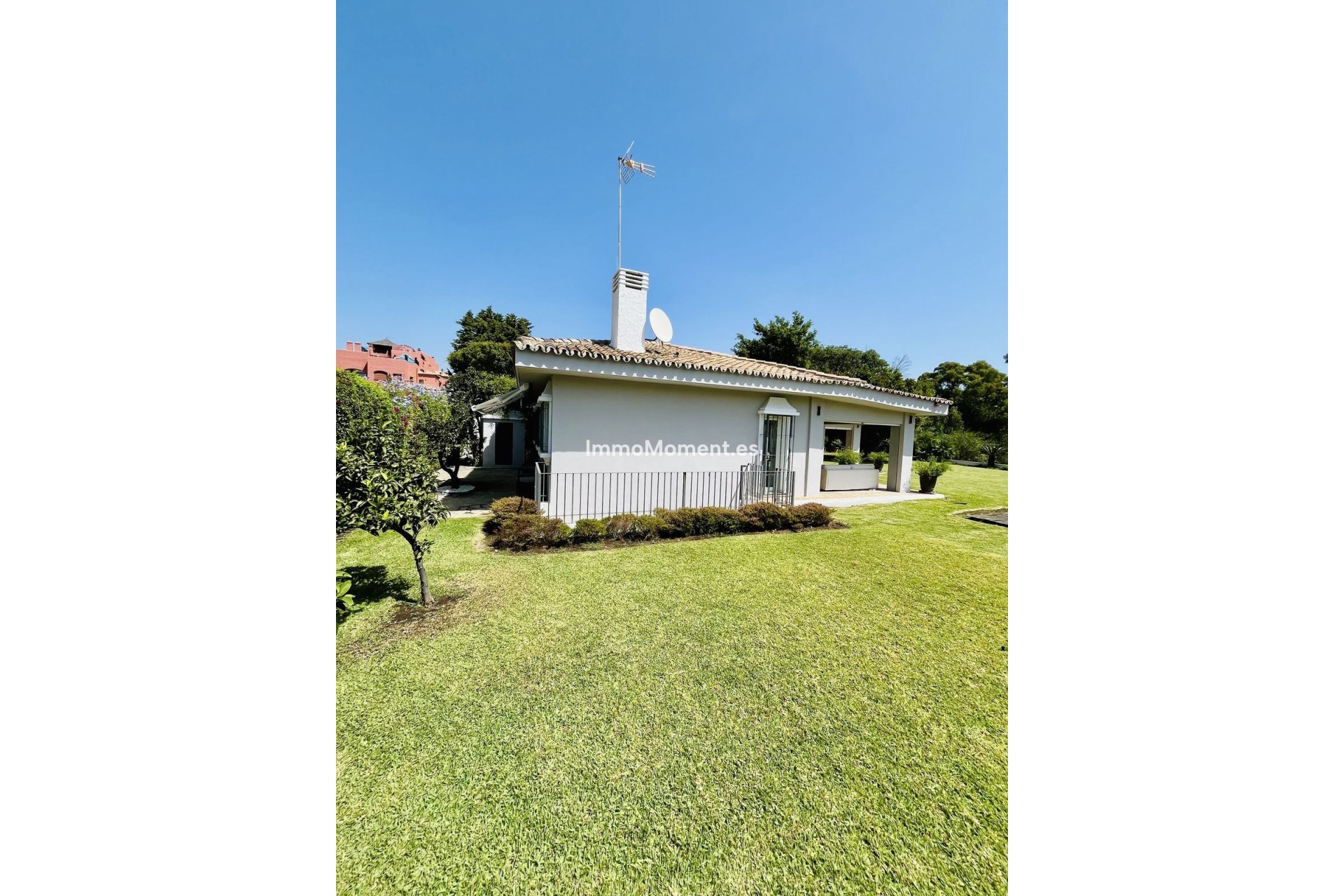 Resale - Detached villa - Marbella - Guadalmina Baja