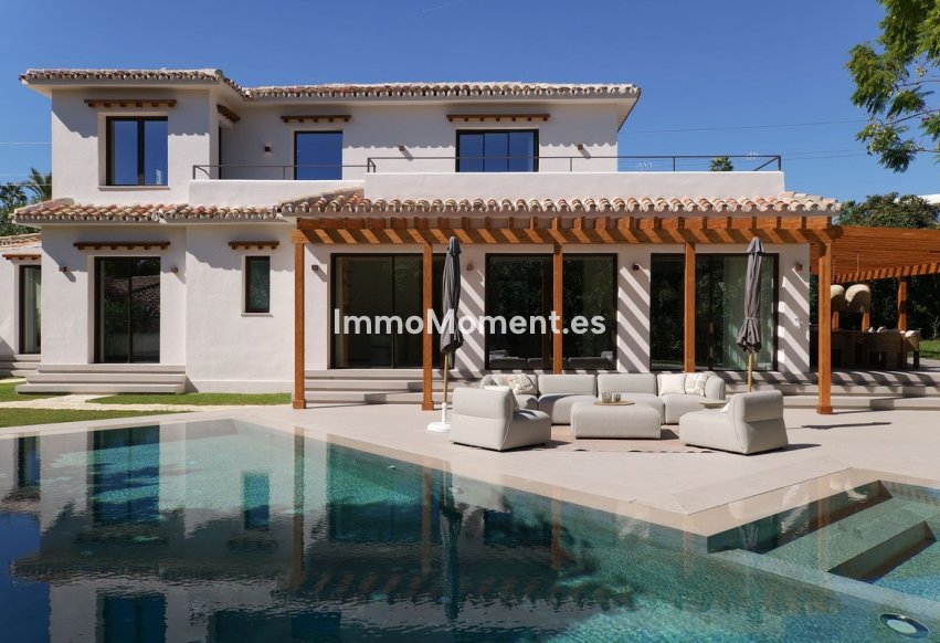 Resale - Detached villa - Marbella - Guadalmina Baja