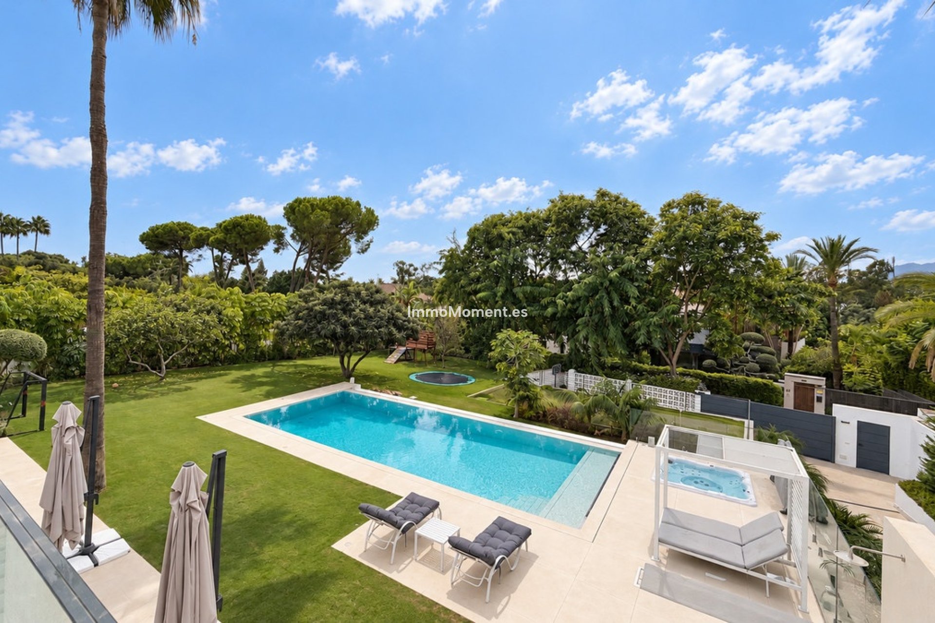 Resale - Detached villa - Marbella - Guadalmina Baja