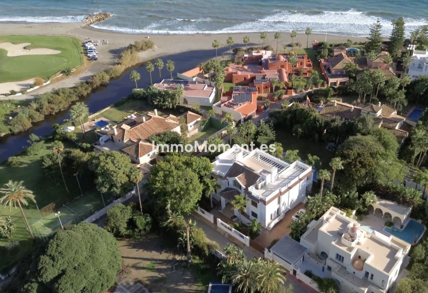 Resale - Detached villa - Marbella - Guadalmina Baja