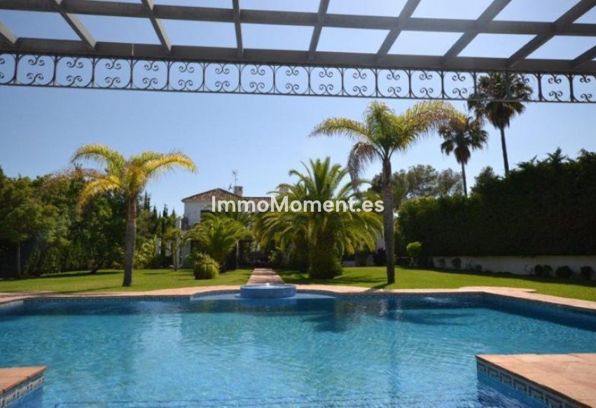 Resale - Detached villa - Marbella - Guadalmina Baja