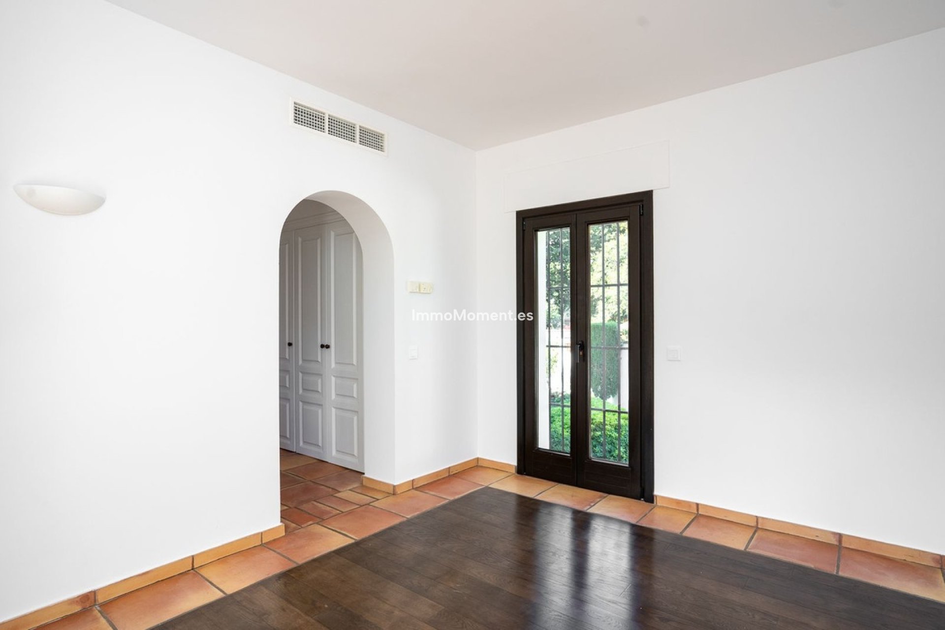 Resale - Detached villa - Marbella - Guadalmina Baja