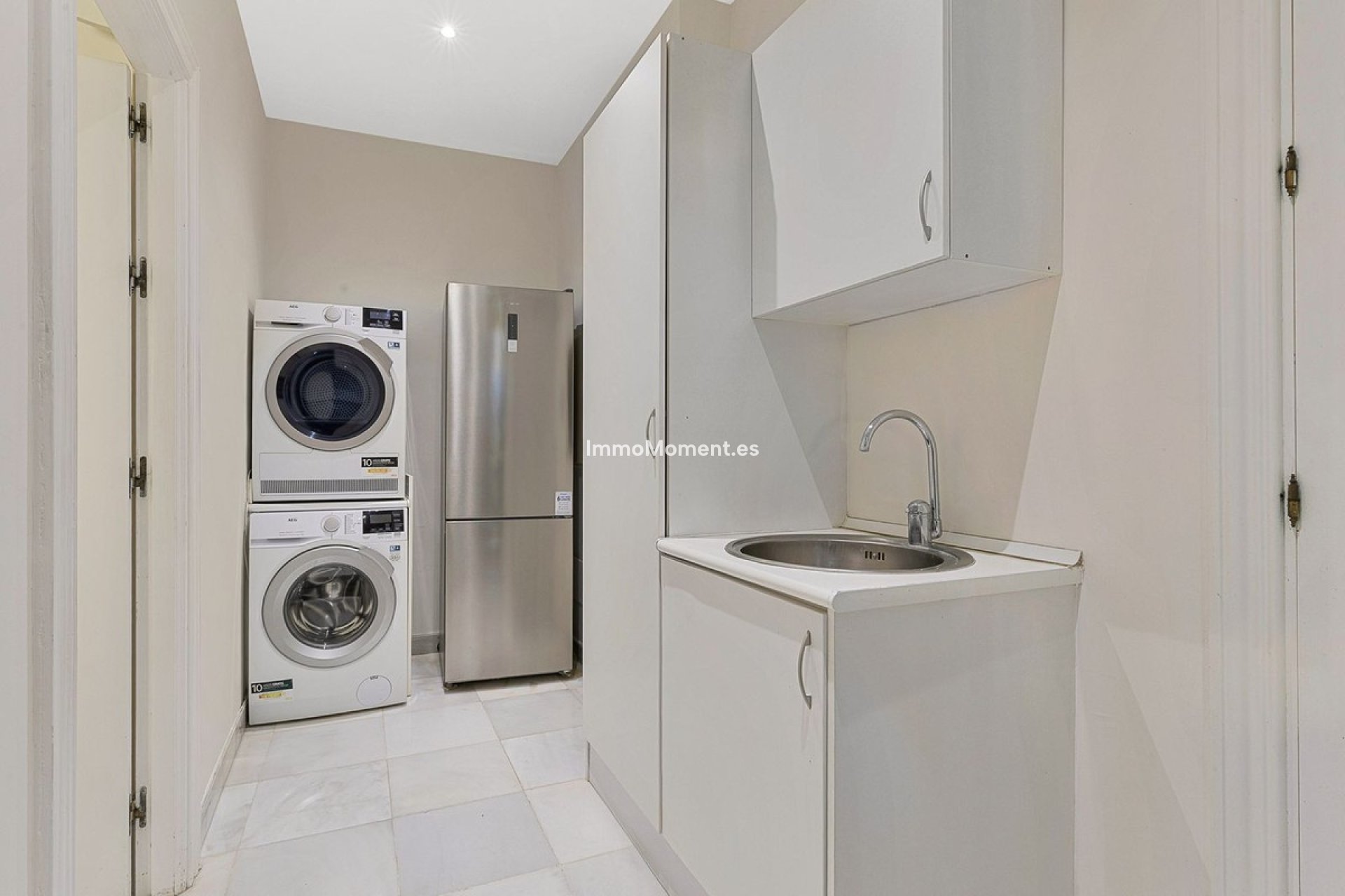 Resale - Detached villa - Marbella - Guadalmina Baja