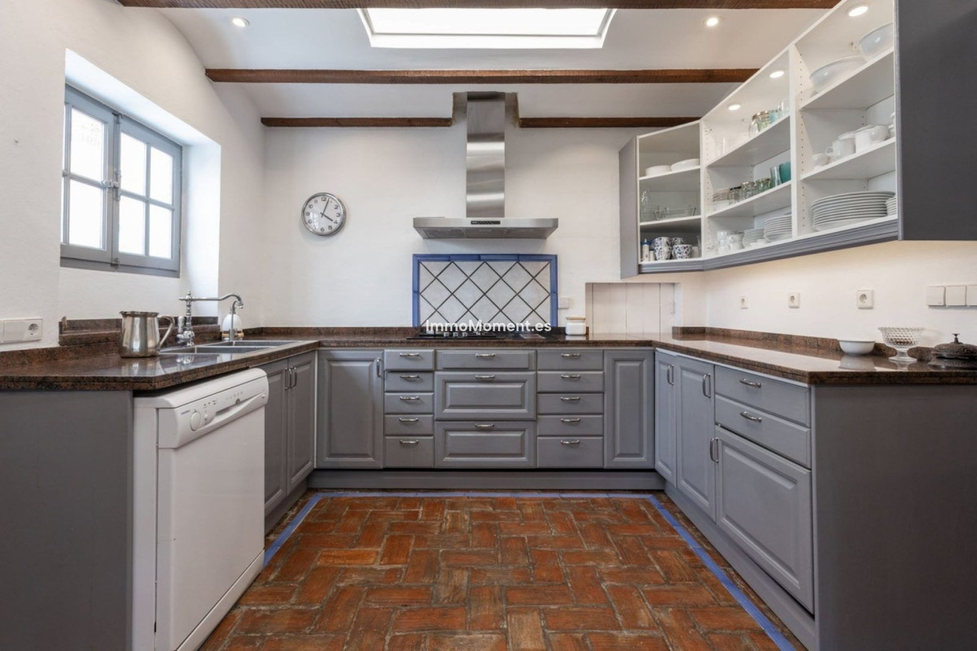 Resale - Detached villa - Marbella - Guadalmina Baja