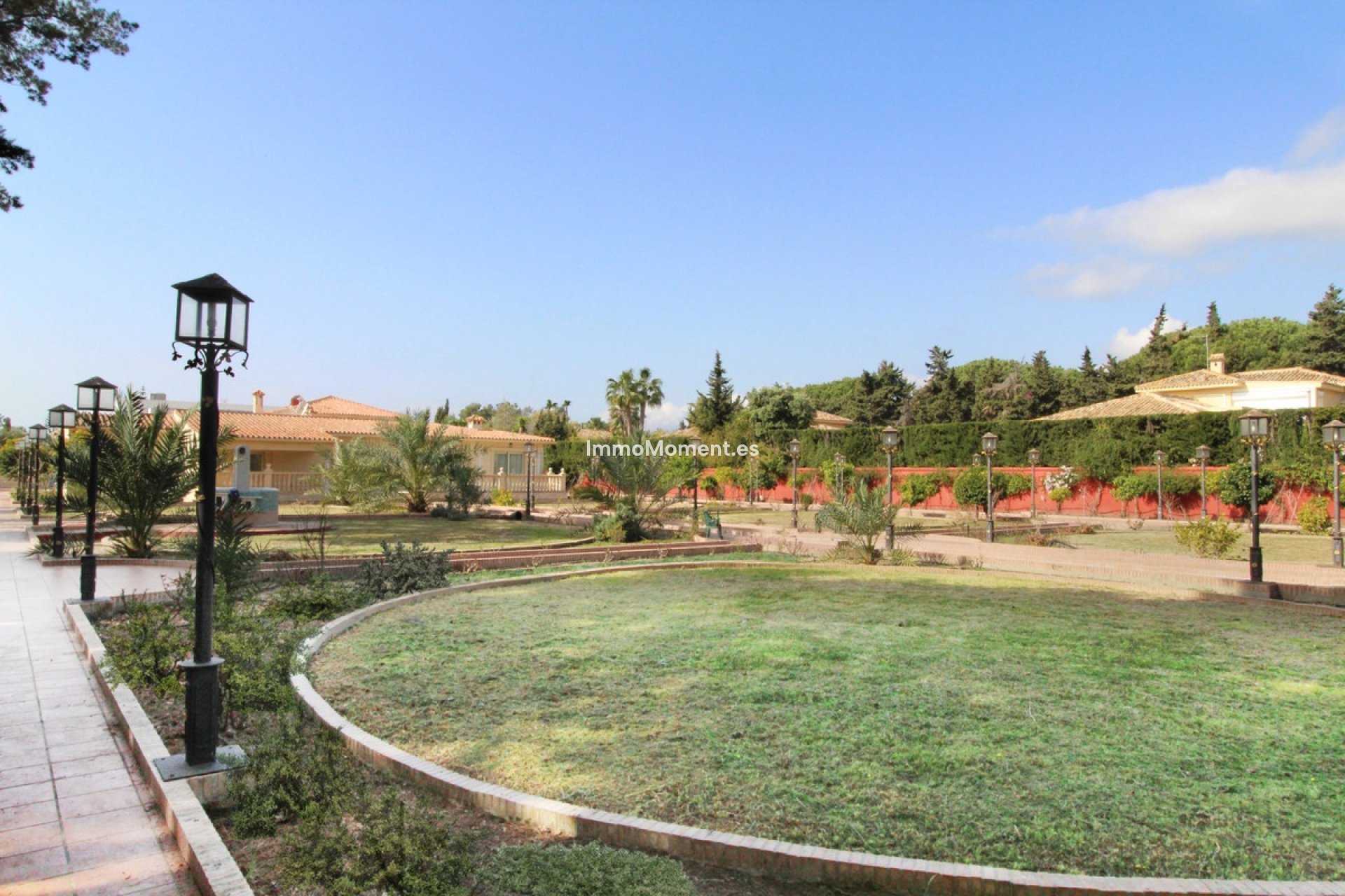 Resale - Detached villa - Marbella - Guadalmina Baja