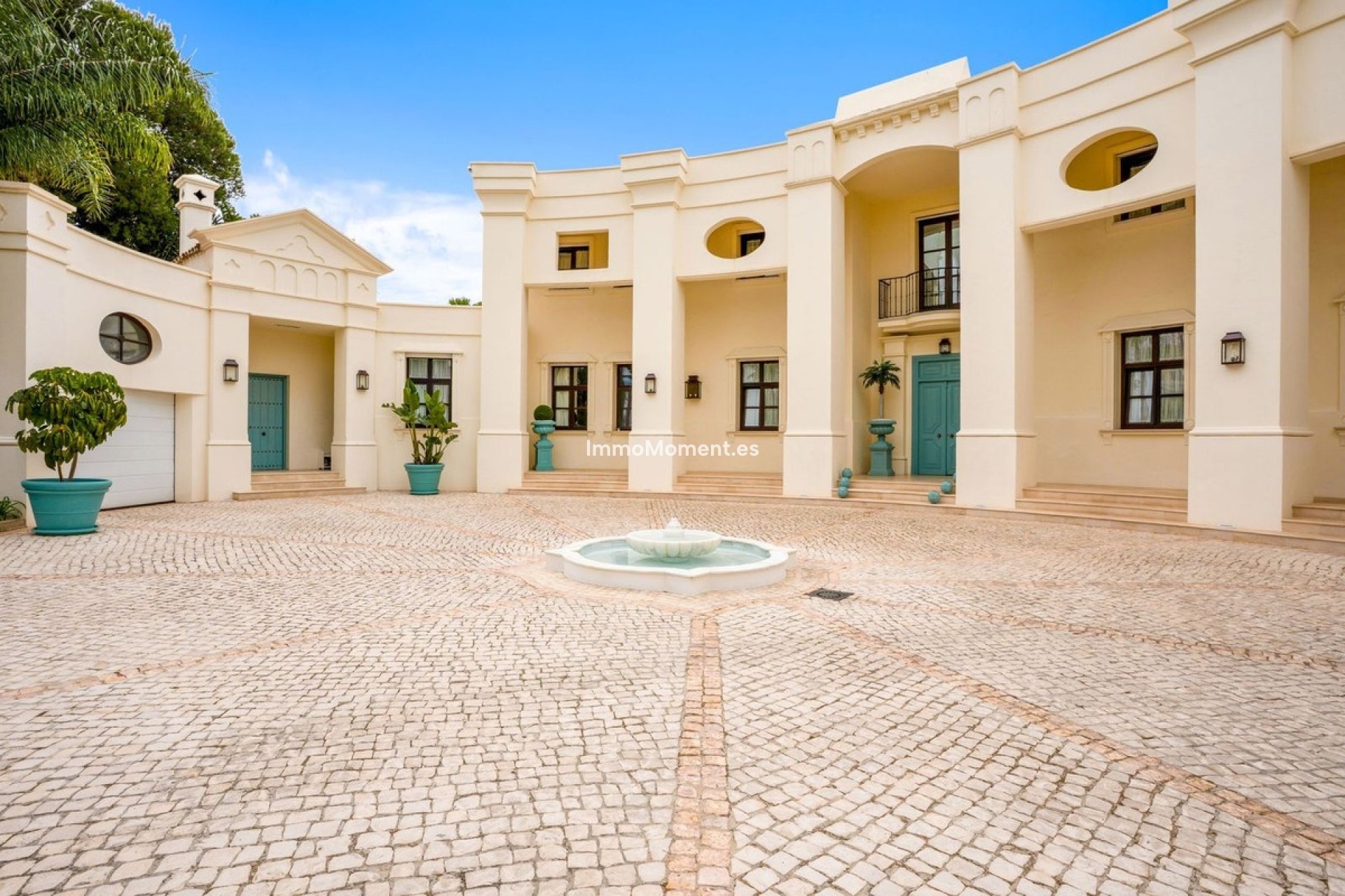 Resale - Detached villa - Marbella - Guadalmina Baja