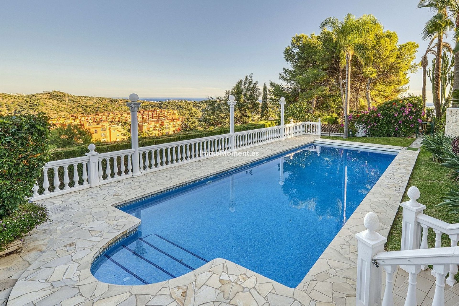 Resale - Detached villa - Marbella - Hacienda Las Chapas
