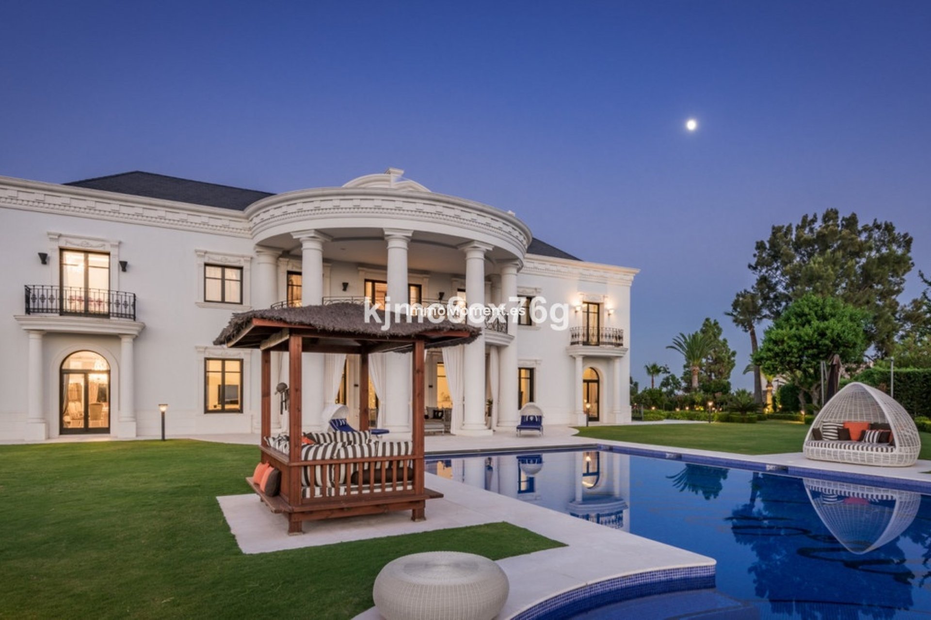 Resale - Detached villa - Marbella - Hacienda Las Chapas