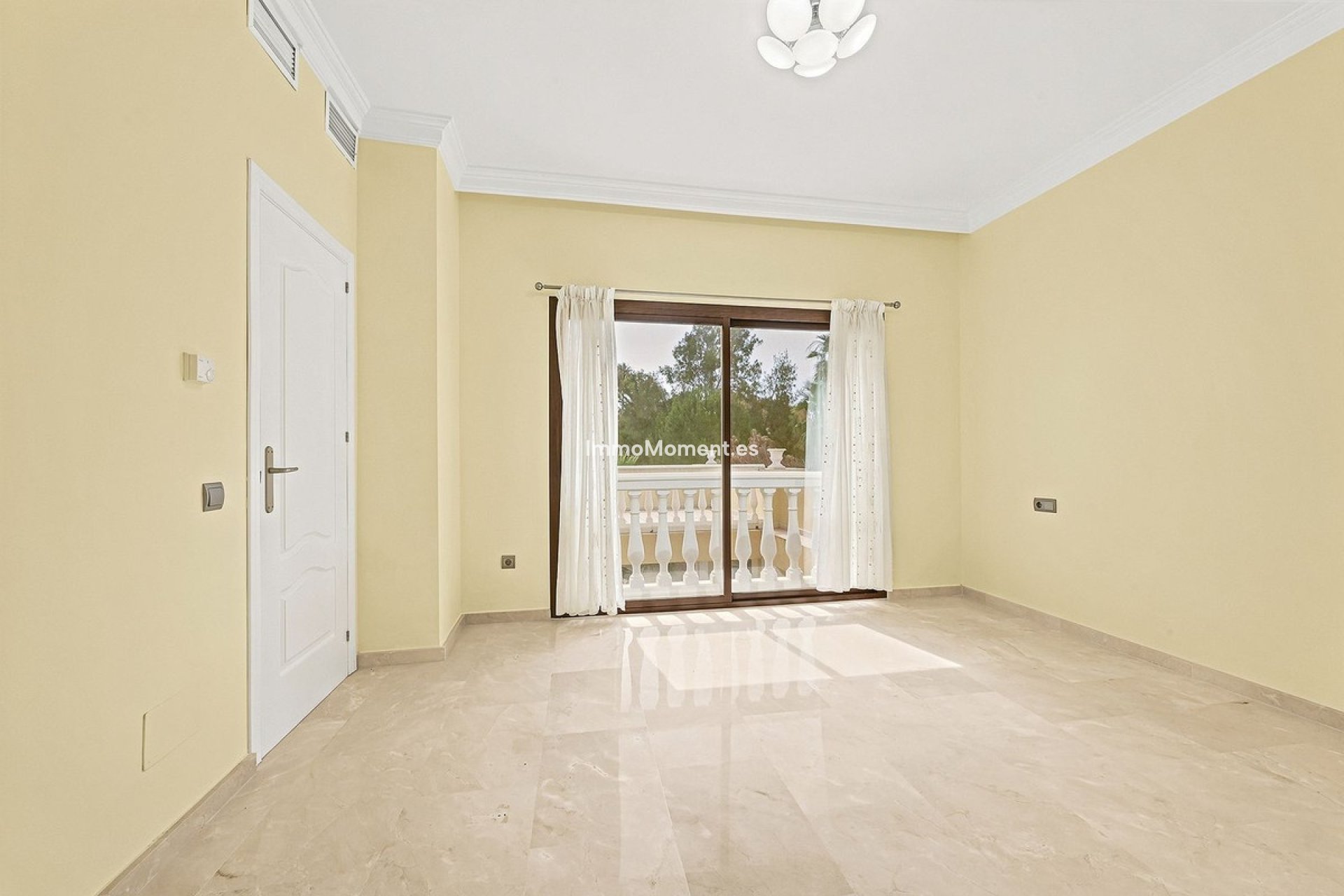 Resale - Detached villa - Marbella - Hacienda Las Chapas