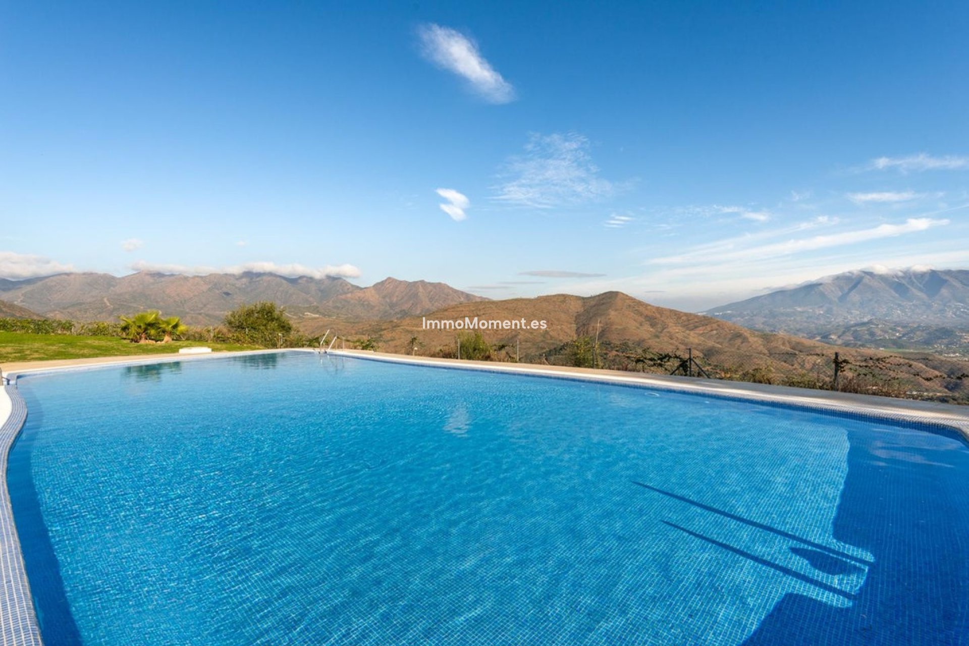 Resale - Detached villa - Marbella - La Mairena