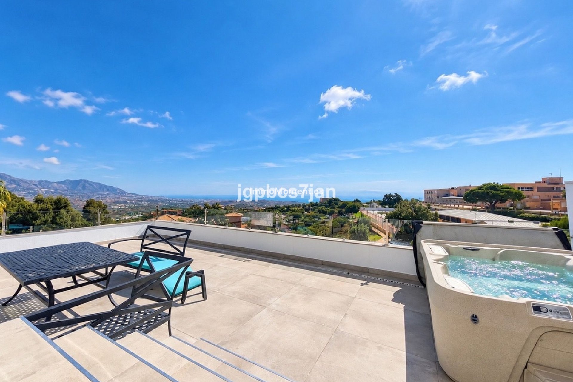 Resale - Detached villa - Marbella - La Mairena