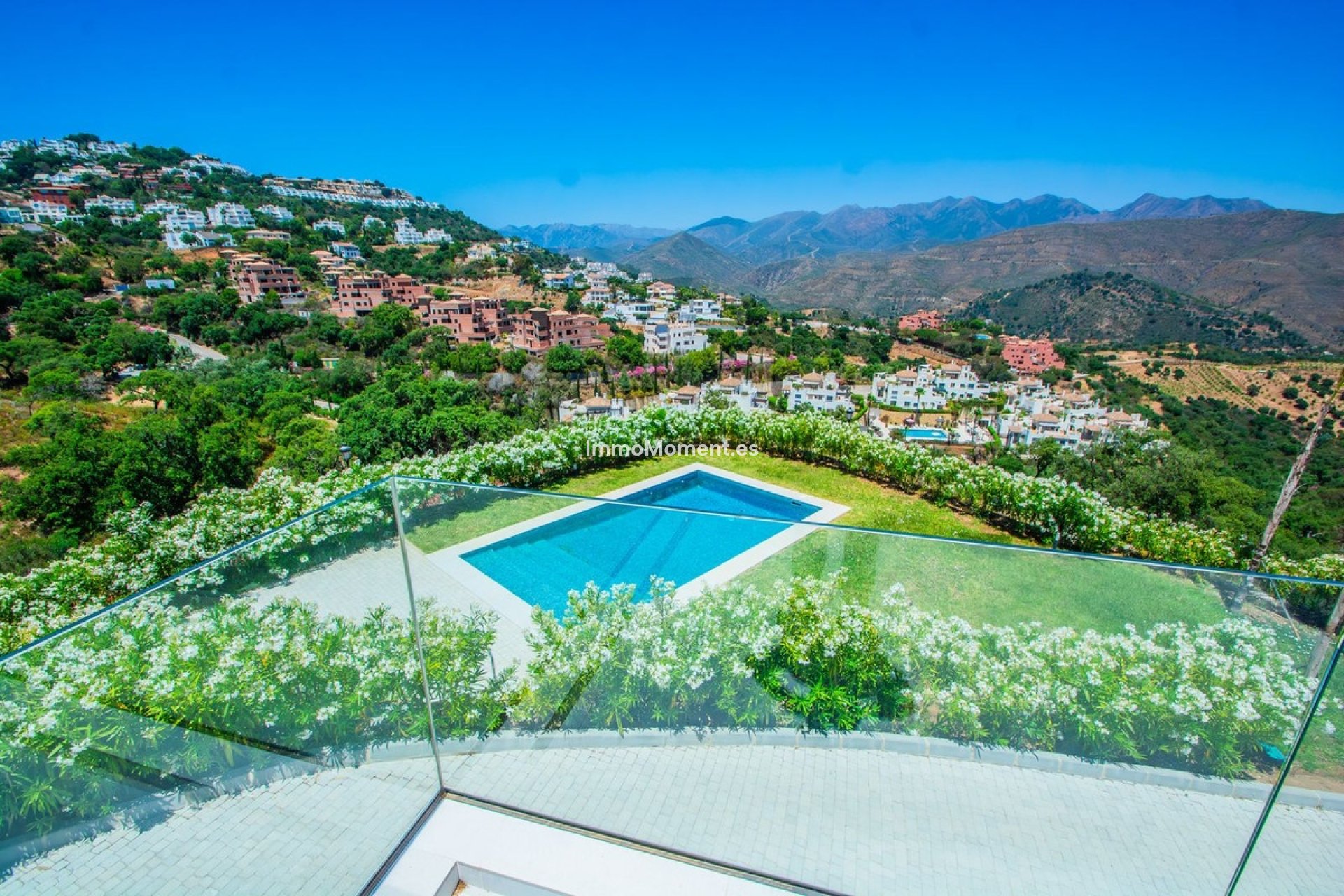 Resale - Detached villa - Marbella - La Mairena