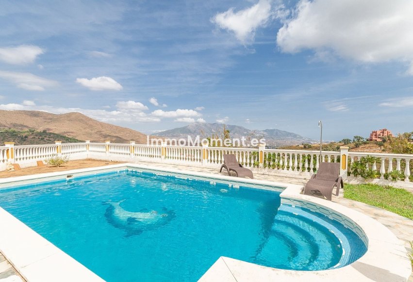 Resale - Detached villa - Marbella - La Mairena