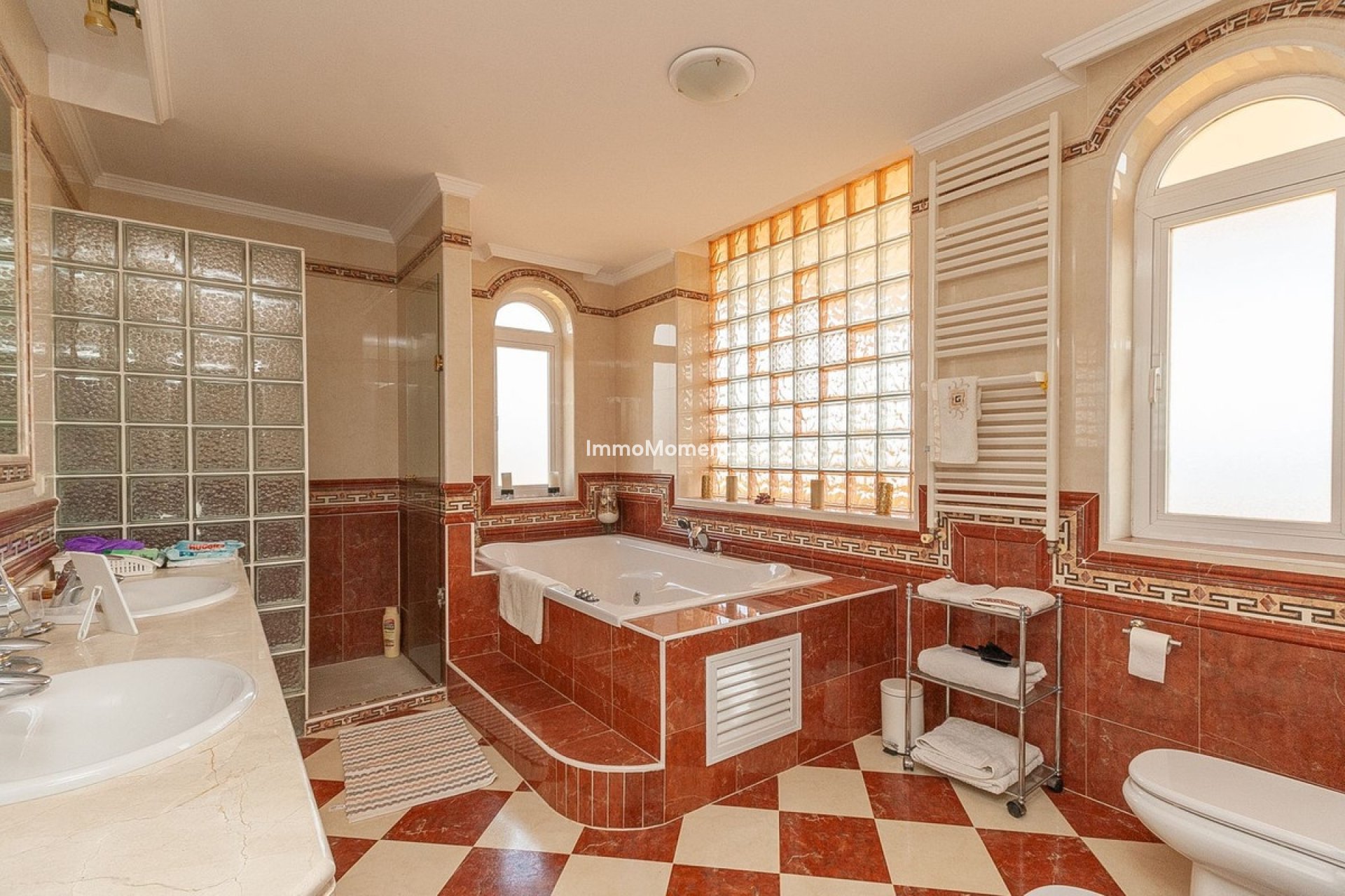 Resale - Detached villa - Marbella - La Mairena