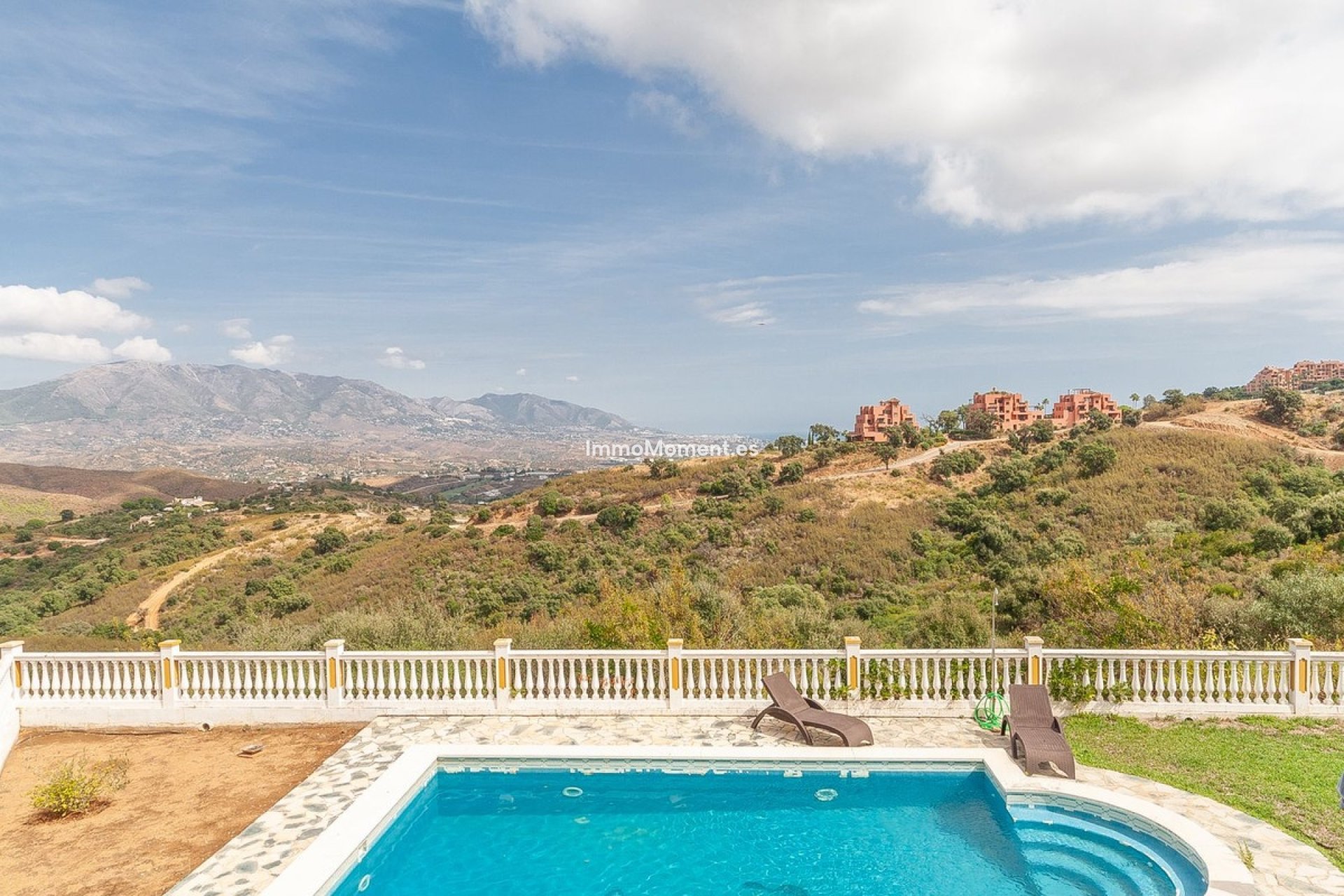 Resale - Detached villa - Marbella - La Mairena