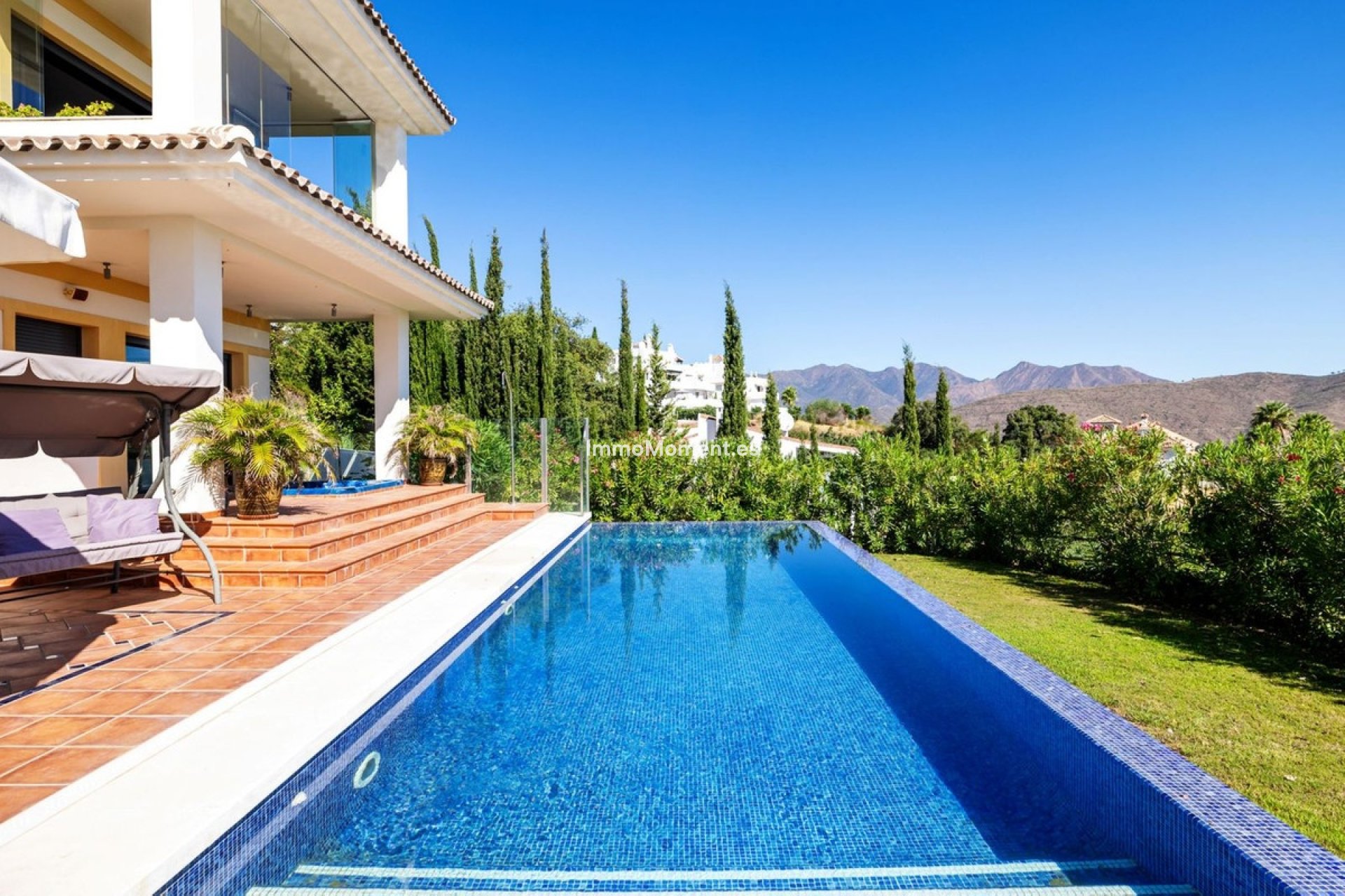 Resale - Detached villa - Marbella - La Mairena