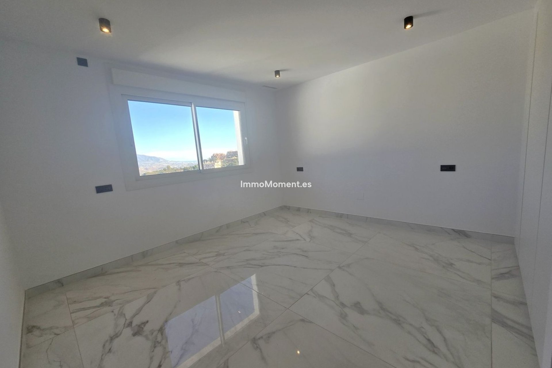Resale - Detached villa - Marbella - La Mairena