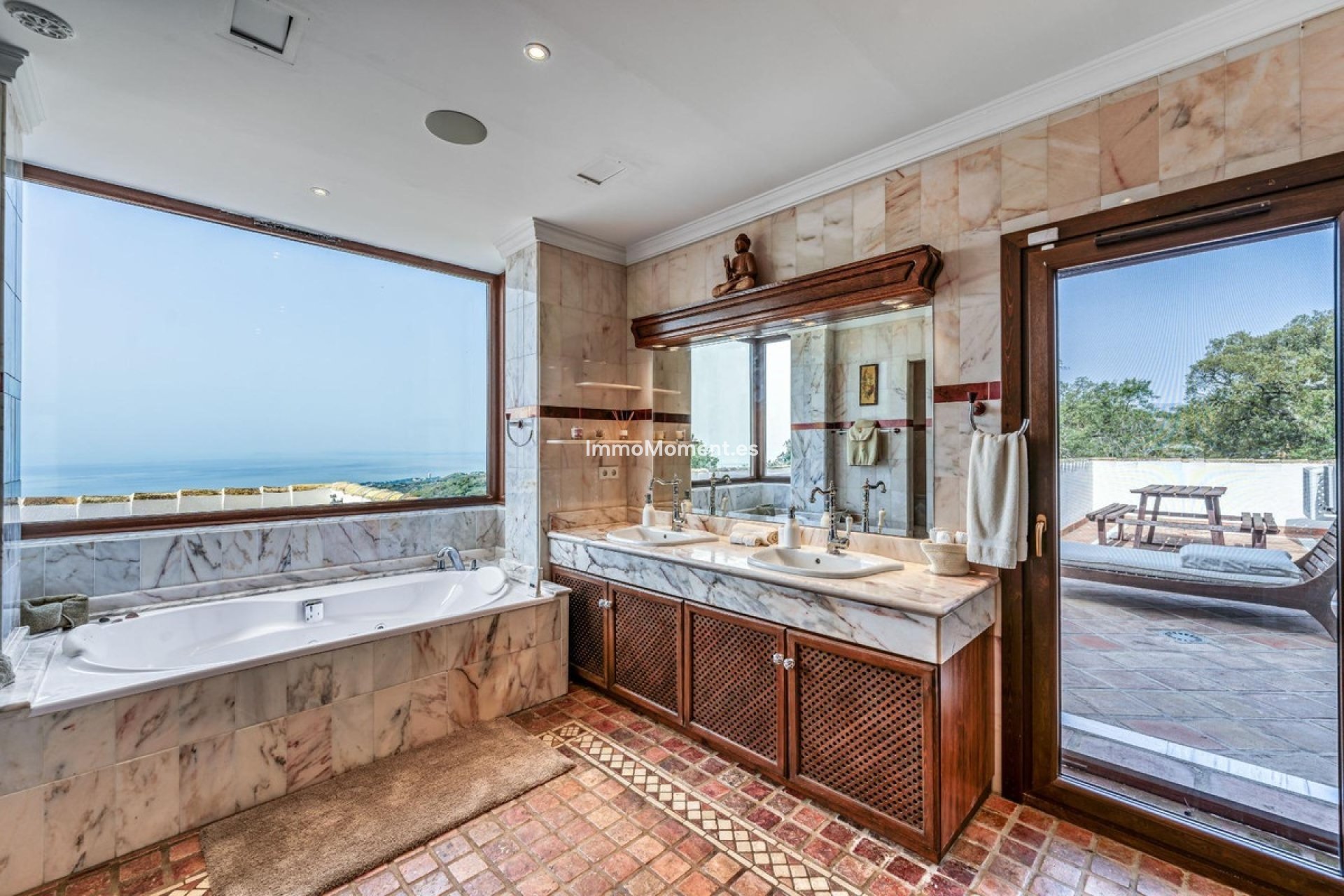 Resale - Detached villa - Marbella - La Mairena