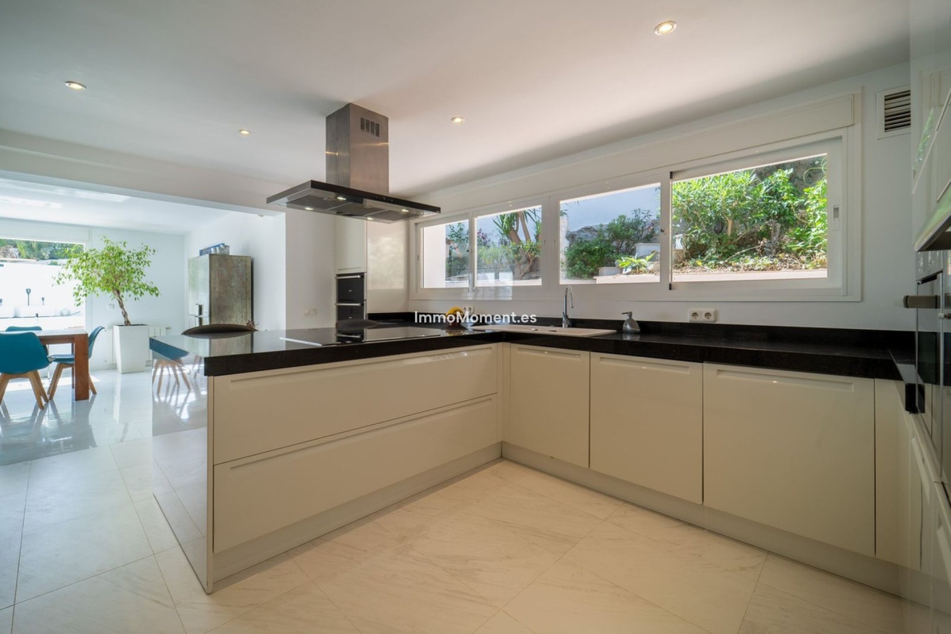 Resale - Detached villa - Marbella - Marbesa