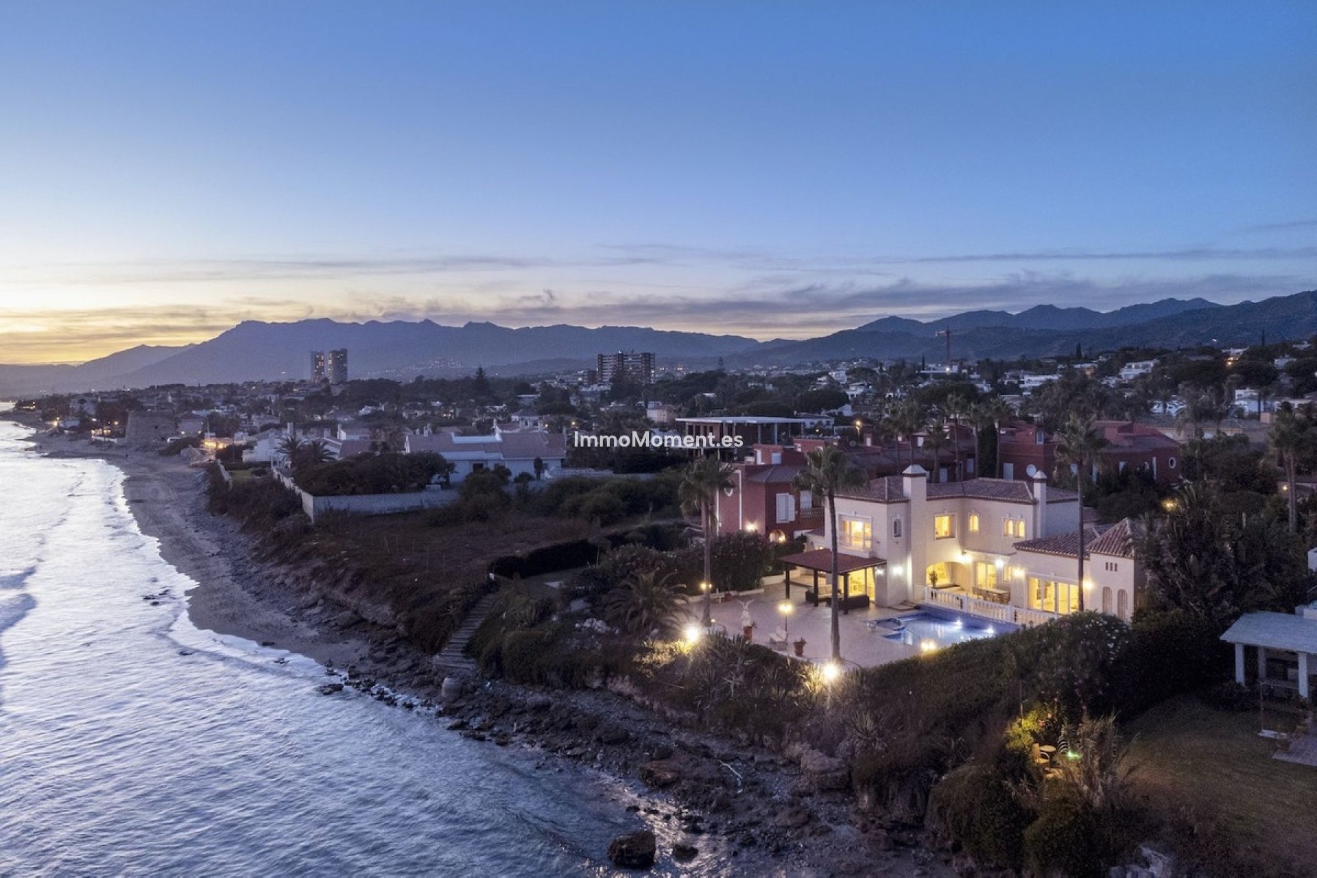 Resale - Detached villa - Marbella - Marbesa
