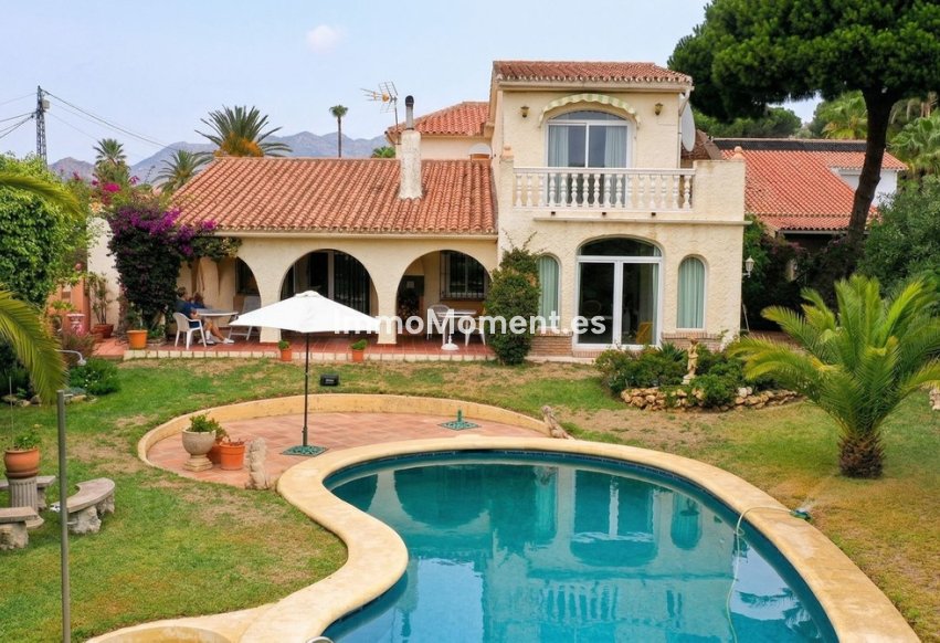 Resale - Detached villa - Marbella - Marbesa
