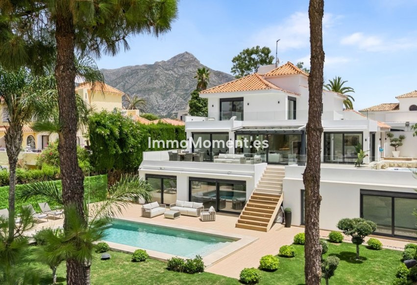 Resale - Detached villa - Marbella - Nueva Andalucía
