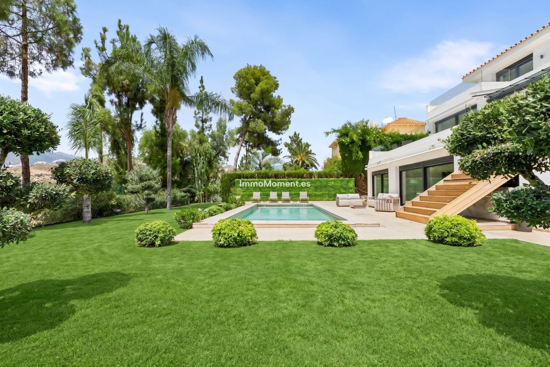 Resale - Detached villa - Marbella - Nueva Andalucía