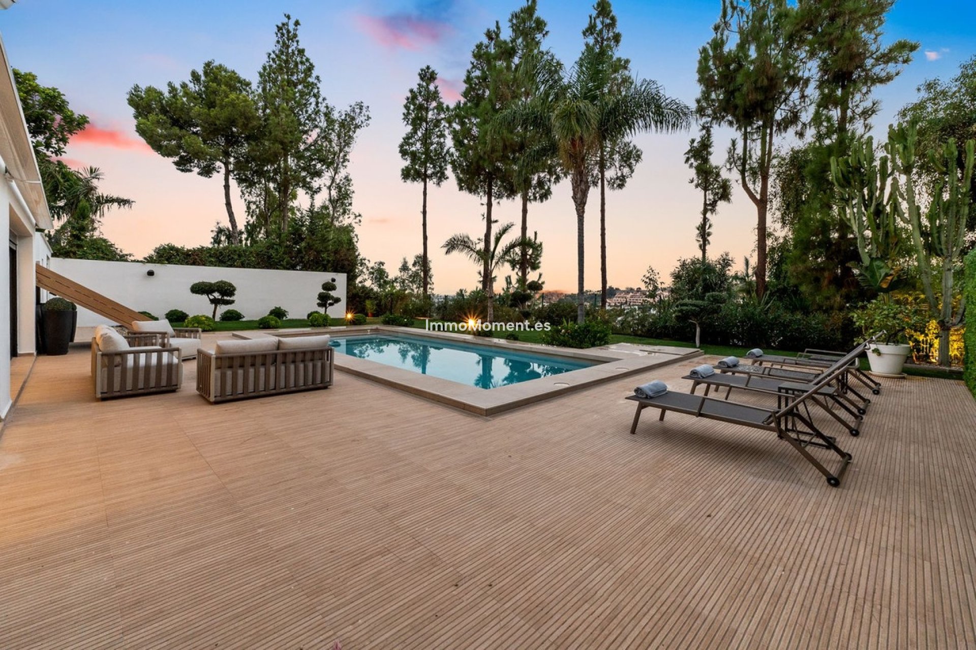 Resale - Detached villa - Marbella - Nueva Andalucía