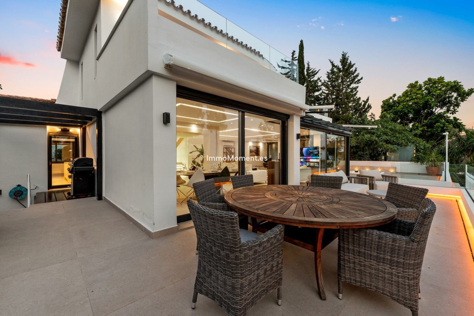 Resale - Detached villa - Marbella - Nueva Andalucía
